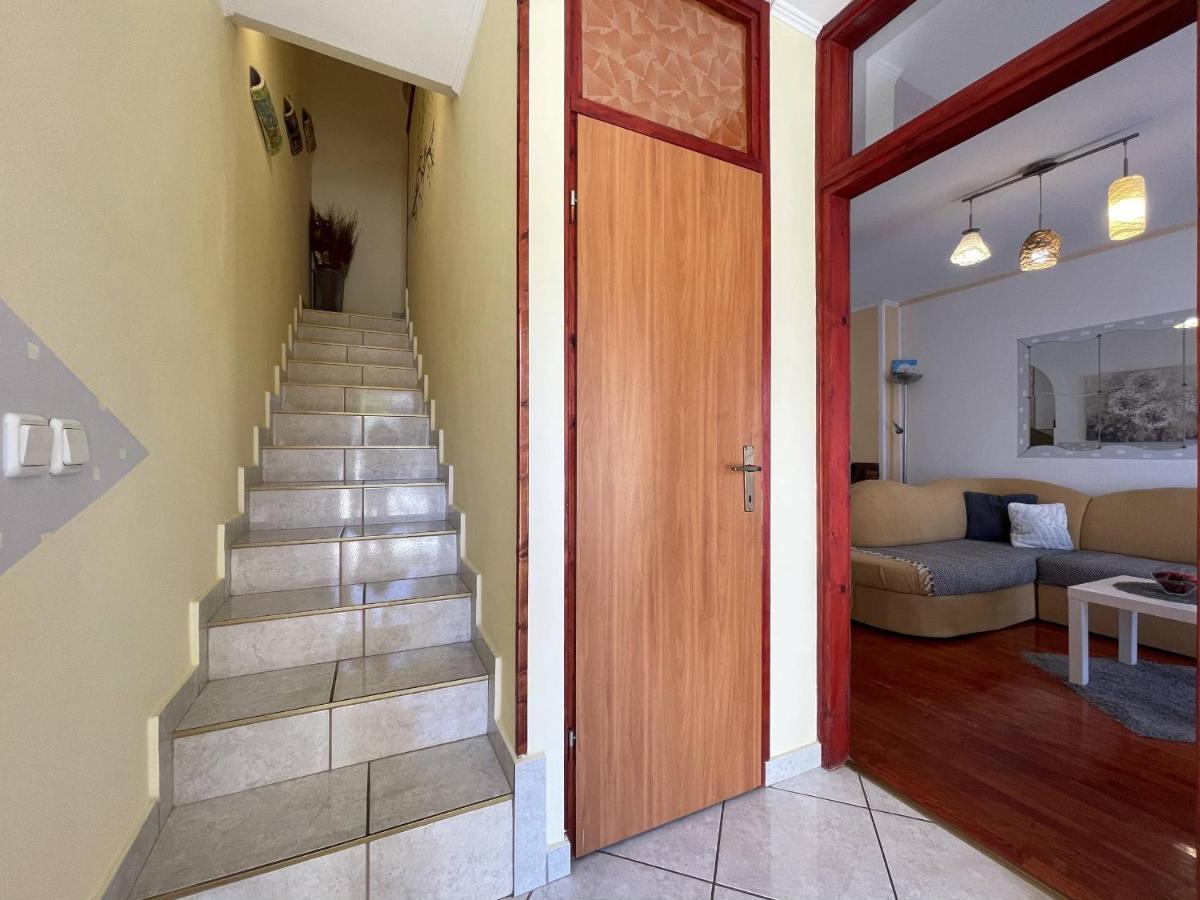 Apartment Malu Pola Esterno foto